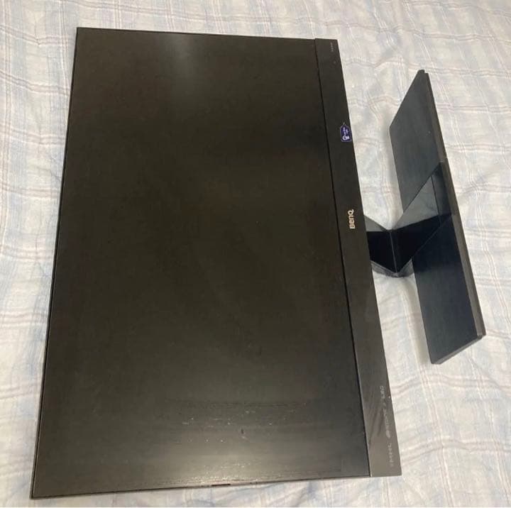 スリム型デスクトップ＋スリムベゼルディスプレイ24インチ