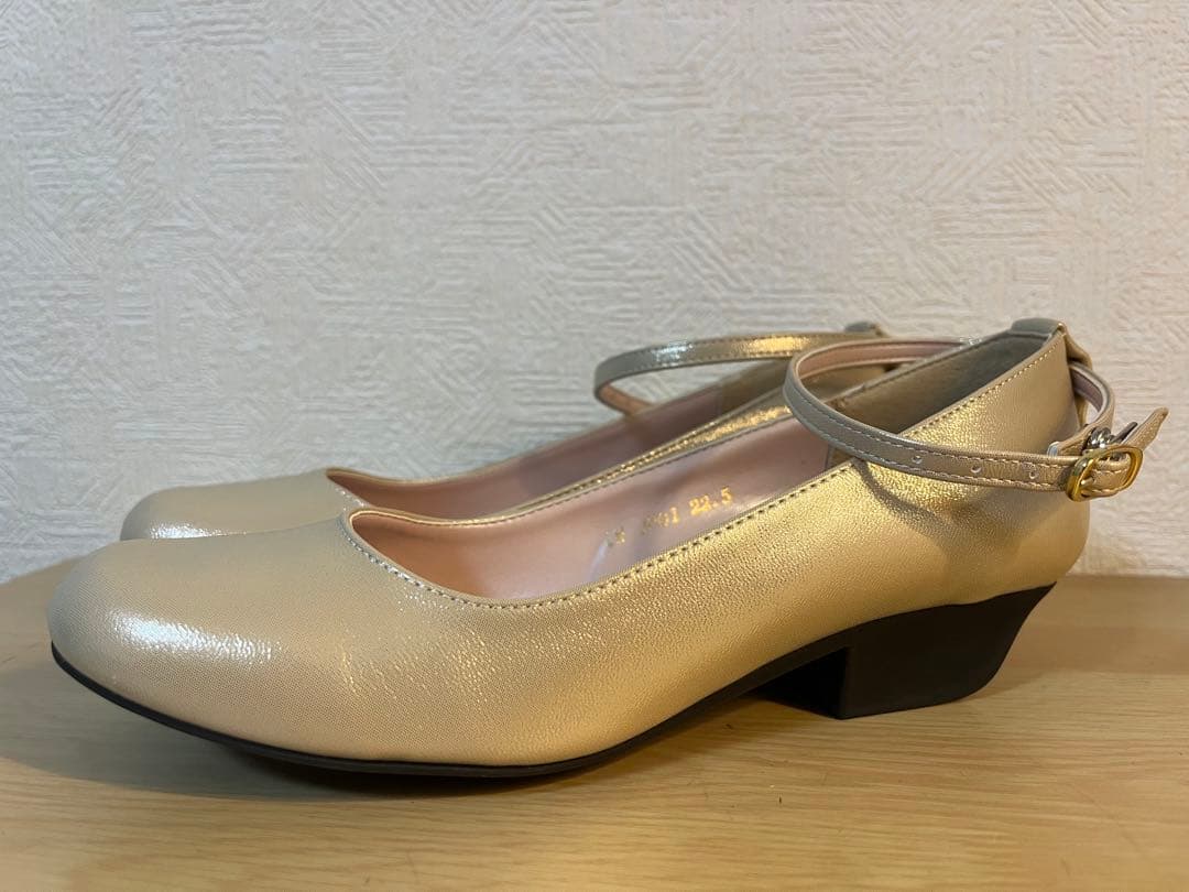 リトルピアニスト　22.5cm シャンパンゴールド