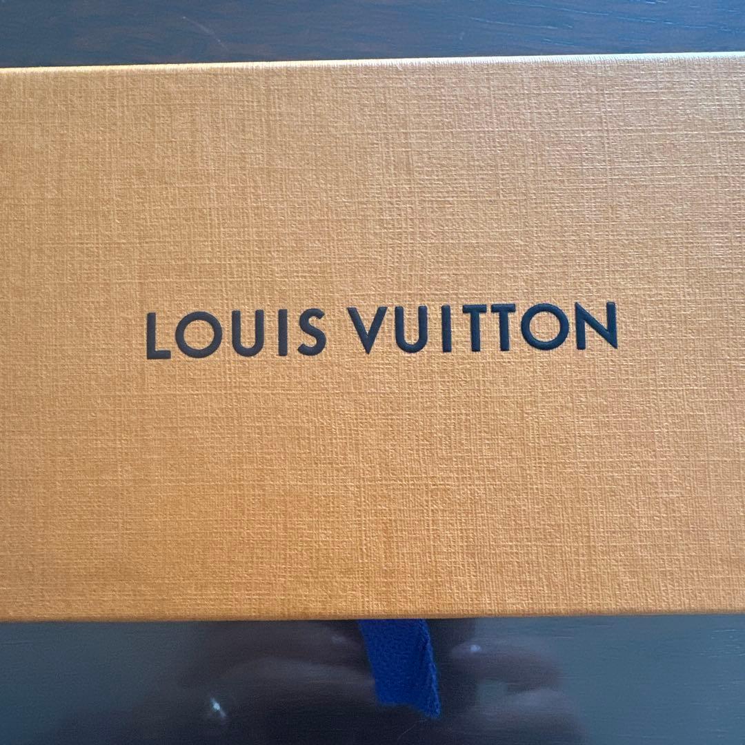 お値下げしました♡ ルイヴィトン。モノグラムパターン バングル・リストバンド