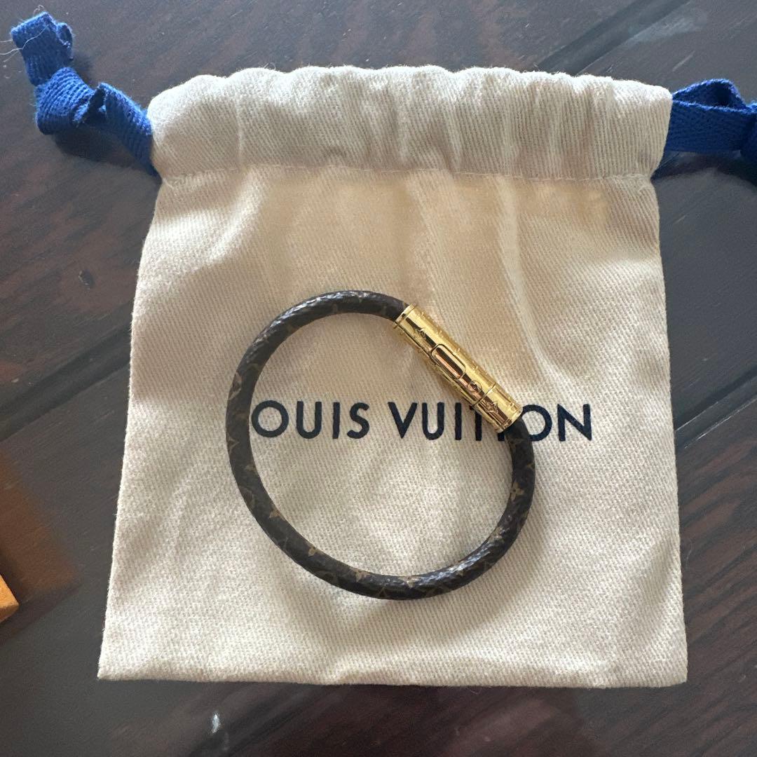 お値下げしました♡ ルイヴィトン。モノグラムパターン バングル・リストバンド