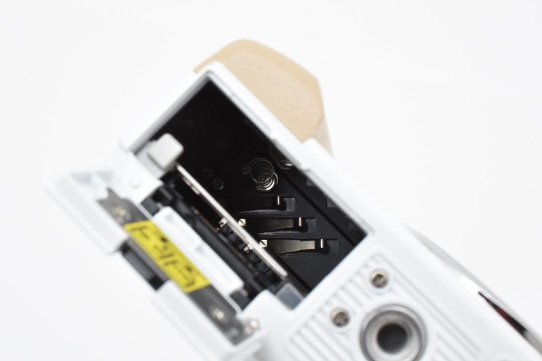 【1217ショット 良品】 オリンパス E-PL1ｓ ホワイト ミラーレスカメラ