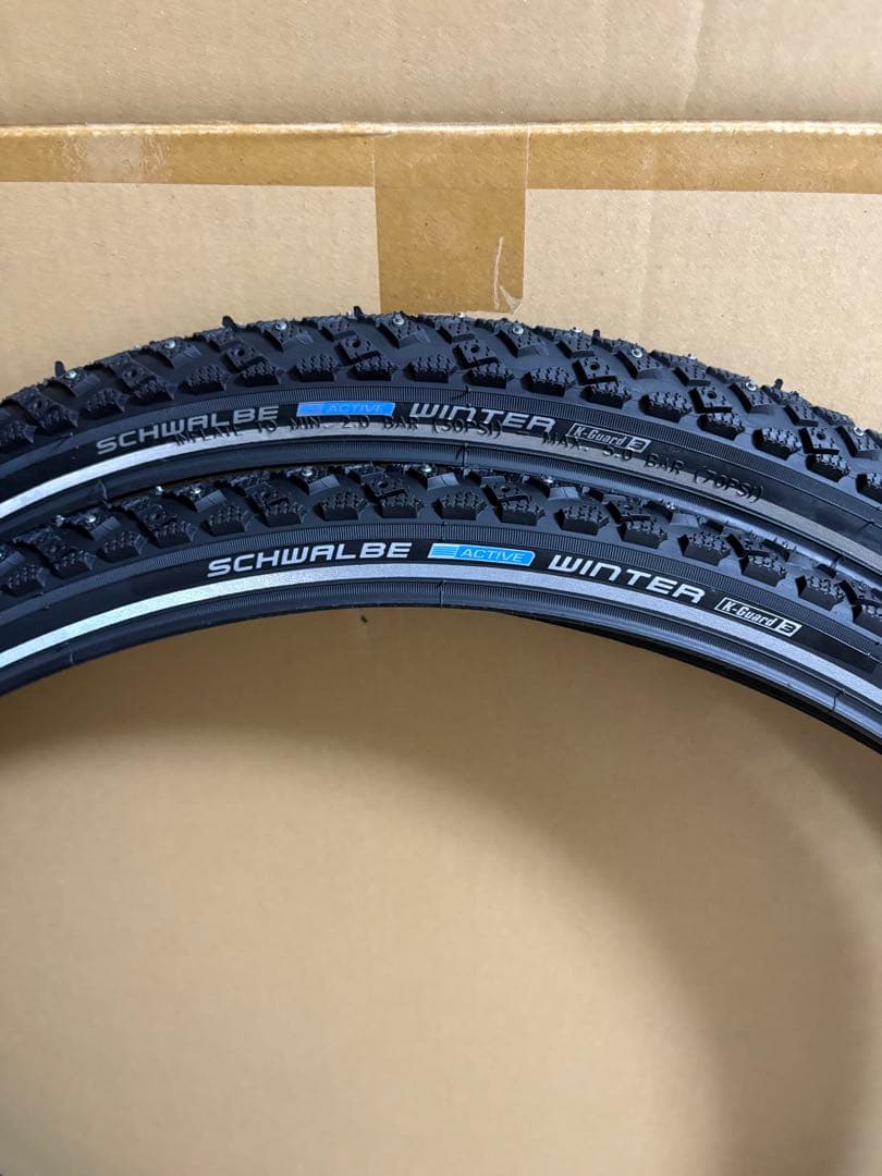 シュワルベ　マラソンウィンター スパイクタイヤ　700×40C 2本