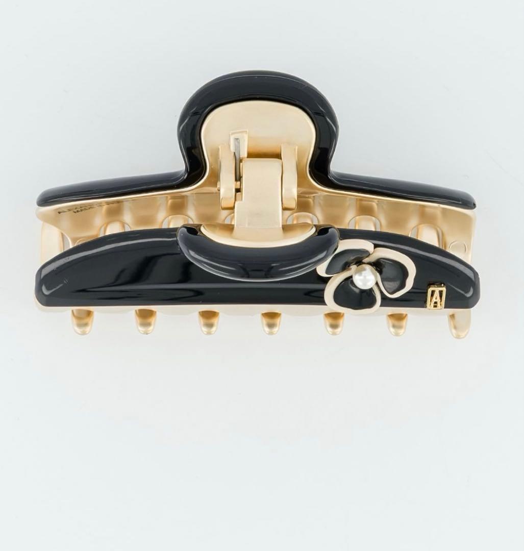 アレクサンドルドゥパリ　ヘアクリップ　カメリア　7.5 cm 新品未使用