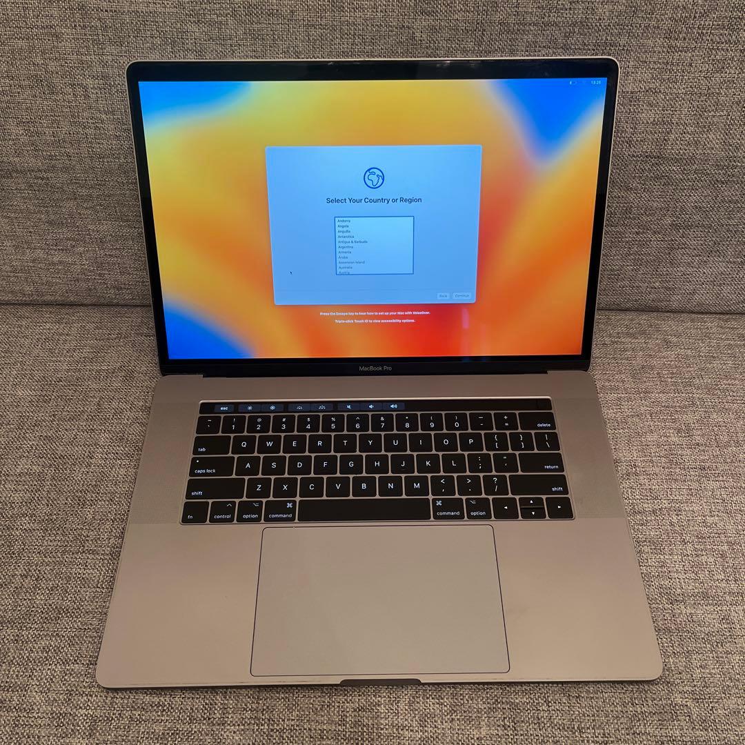 MacBook Pro (15-inch, 2017) シルバー
