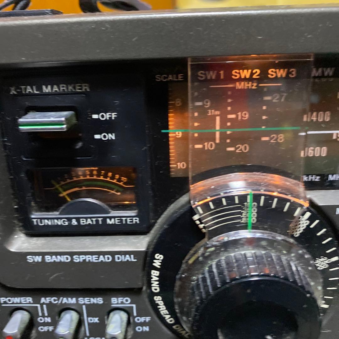 ソニーI CFー5900後期型作動品BCＬラジオ