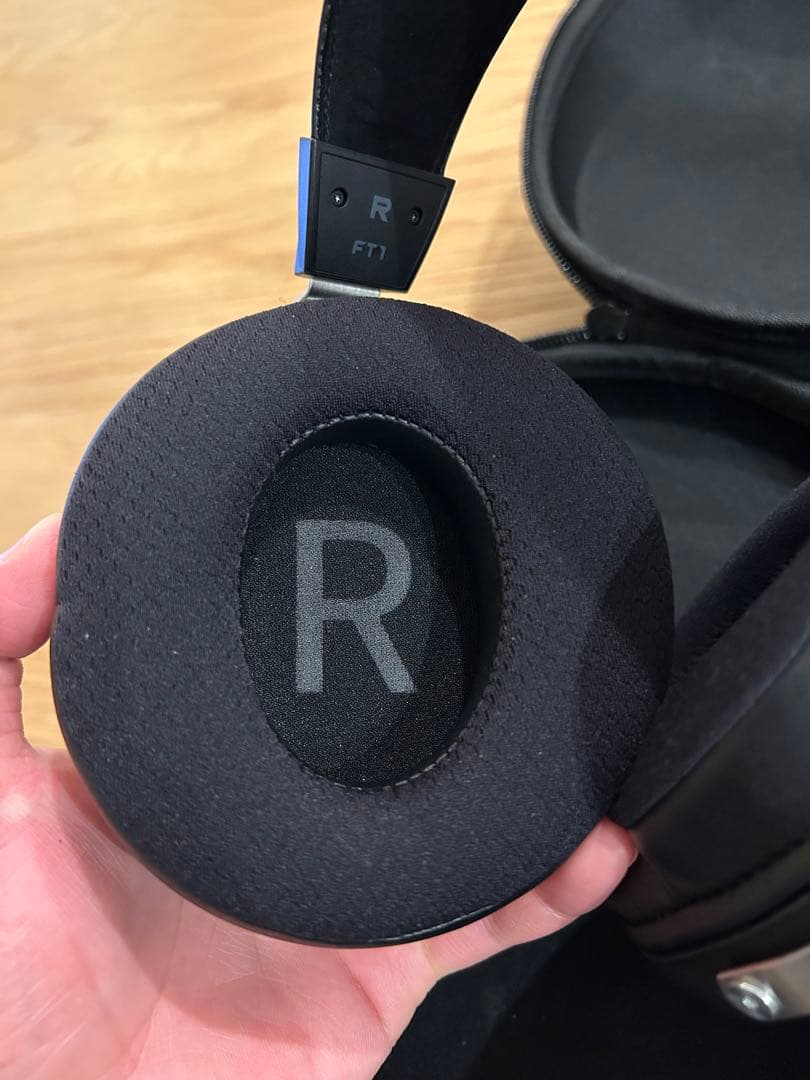 ヘッドホン FiiO FT1