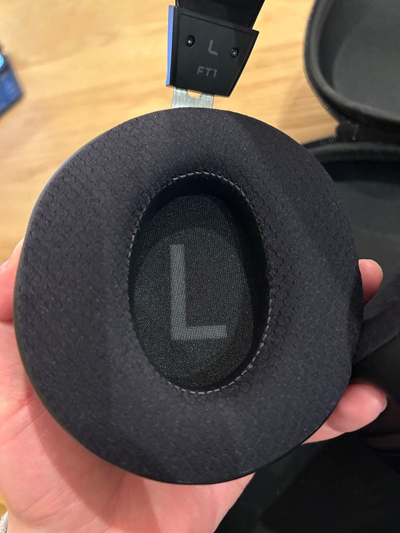ヘッドホン FiiO FT1