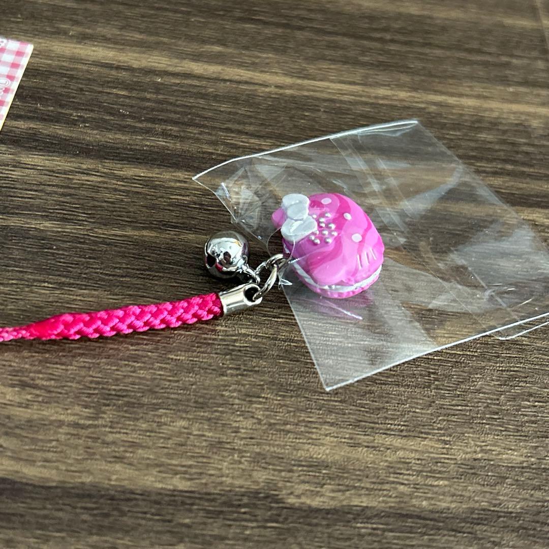 2010年　サンリオ　キティ　スイーツ　マカロン　レア　根付　ストラップ