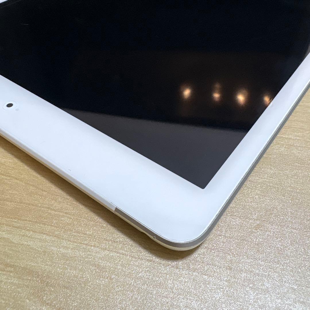 Apple iPad シルバー 10.2インチ＿無料フィルム付き