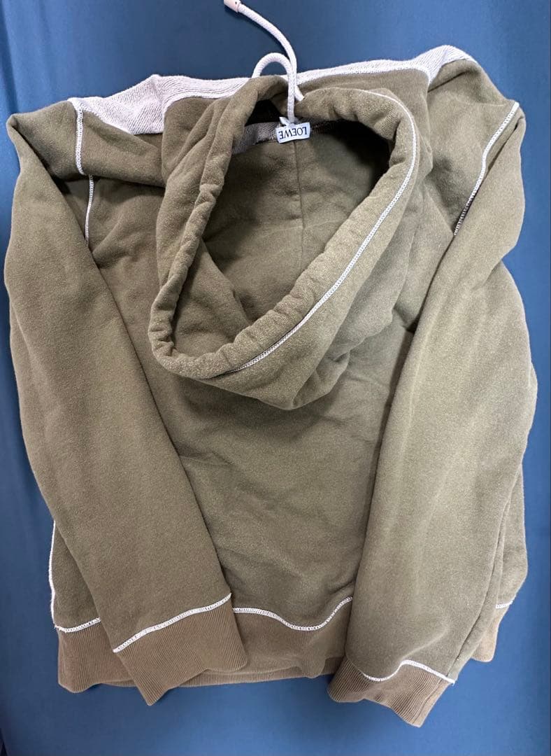 LOEWE フード付きスウェット　Mサイズ