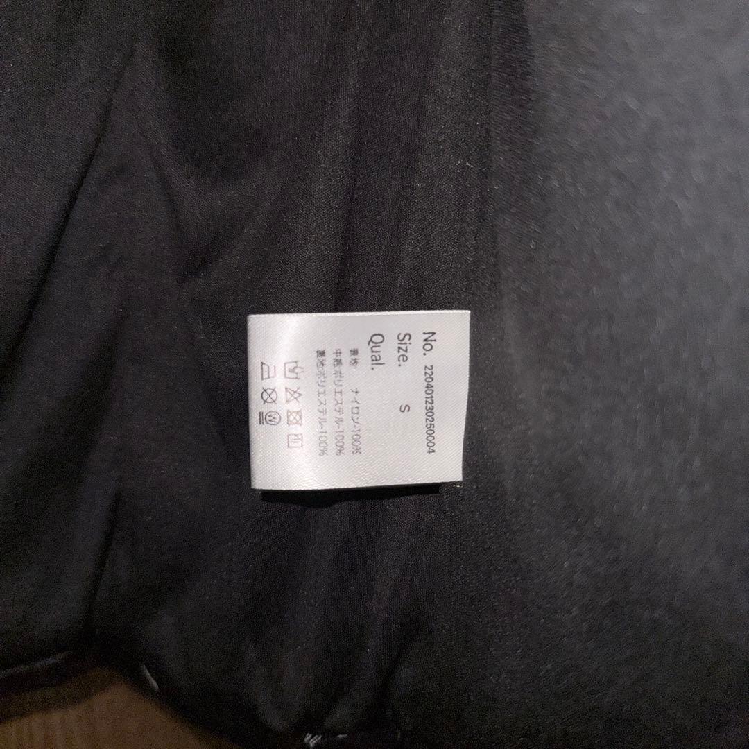 アダムスジャグラー ダウンベスト ブラック S