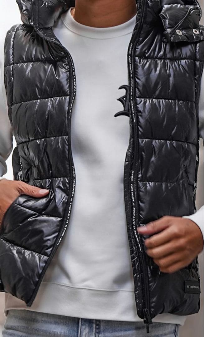 アダムスジャグラー ダウンベスト ブラック S