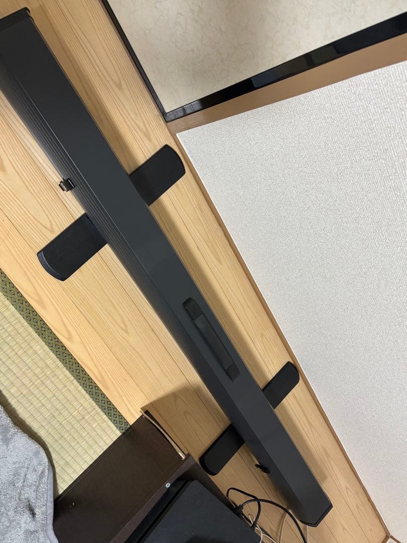 プロジェクタースクリーン 60インチ　自立式 小型 家庭用