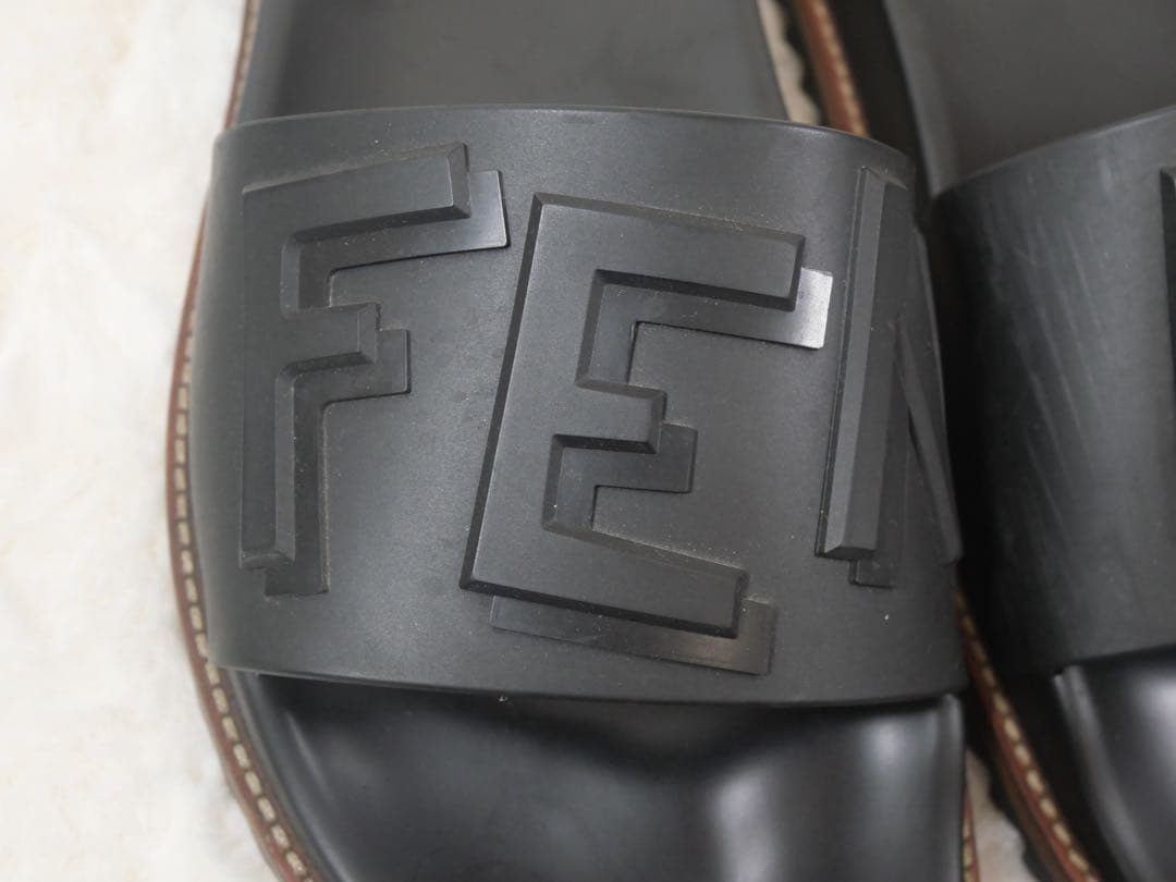 FENDI　メンズサンダル