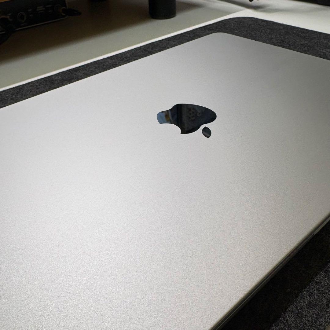 MacBook本体 Macbook Air M2 | 16GB | 256GB