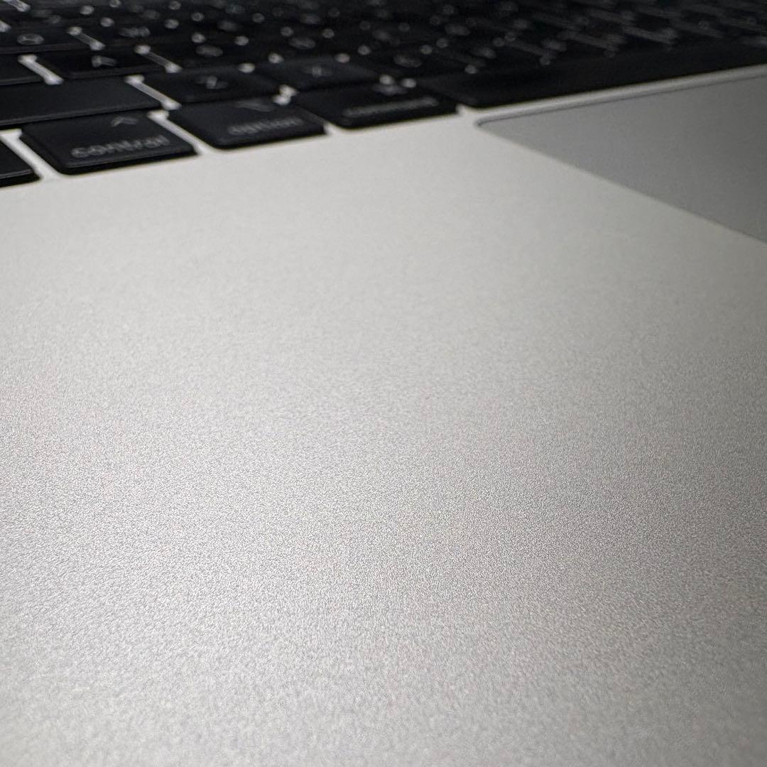 MacBook本体 Macbook Air M2 | 16GB | 256GB