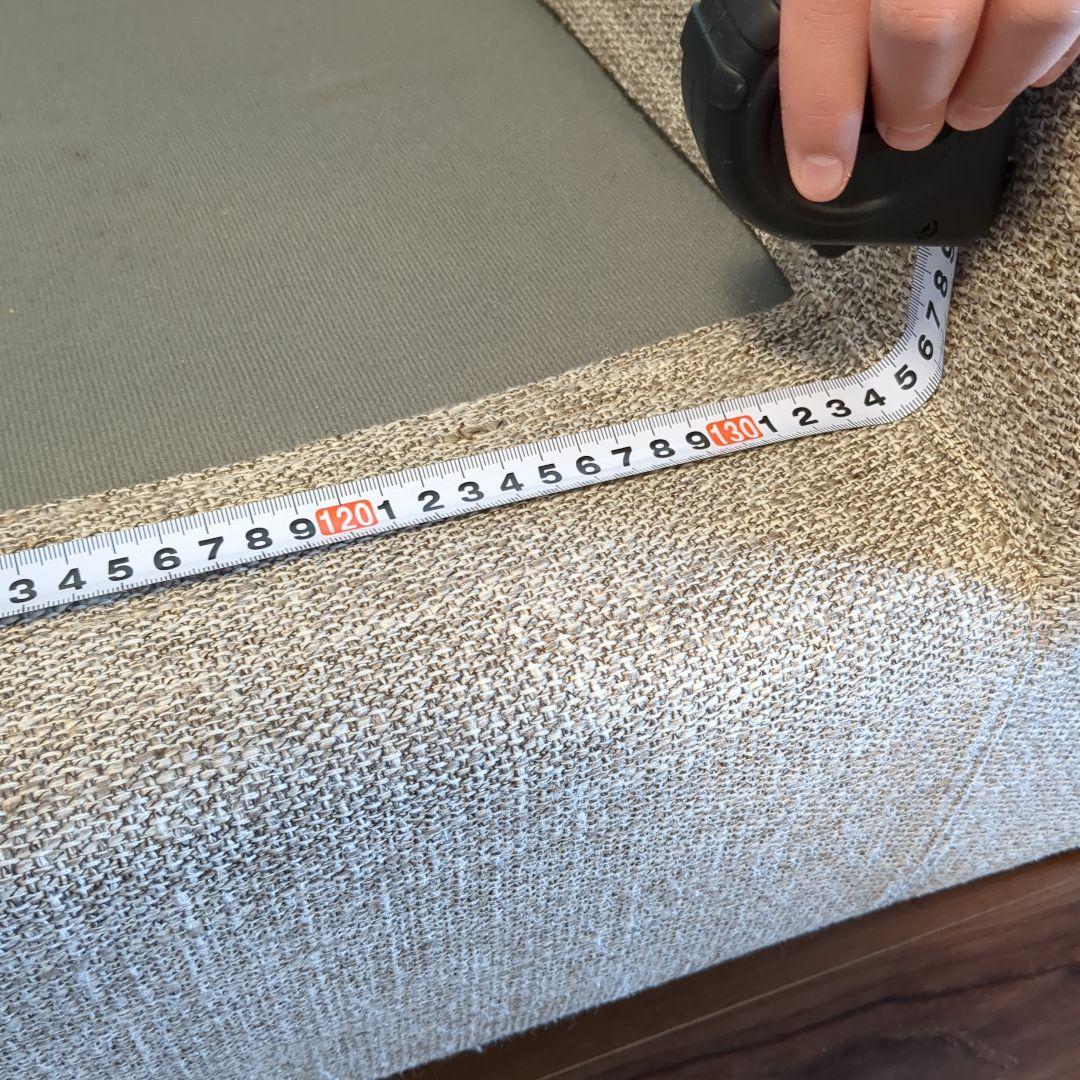 KEYUCA　ケユカ　ソファー　グレーベージュの2人掛けファブリックソファ