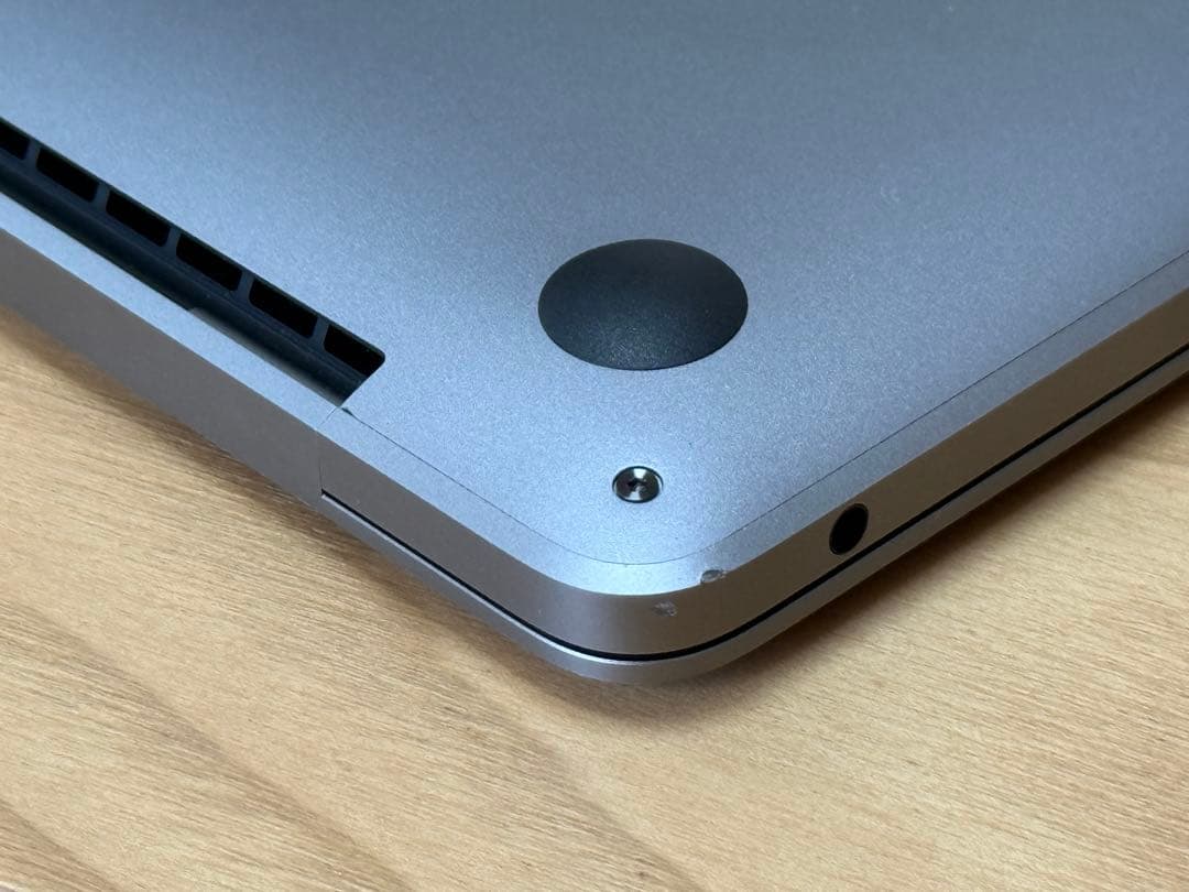 MacBook pro 2022 13インチM2 8GBメモリ 256G