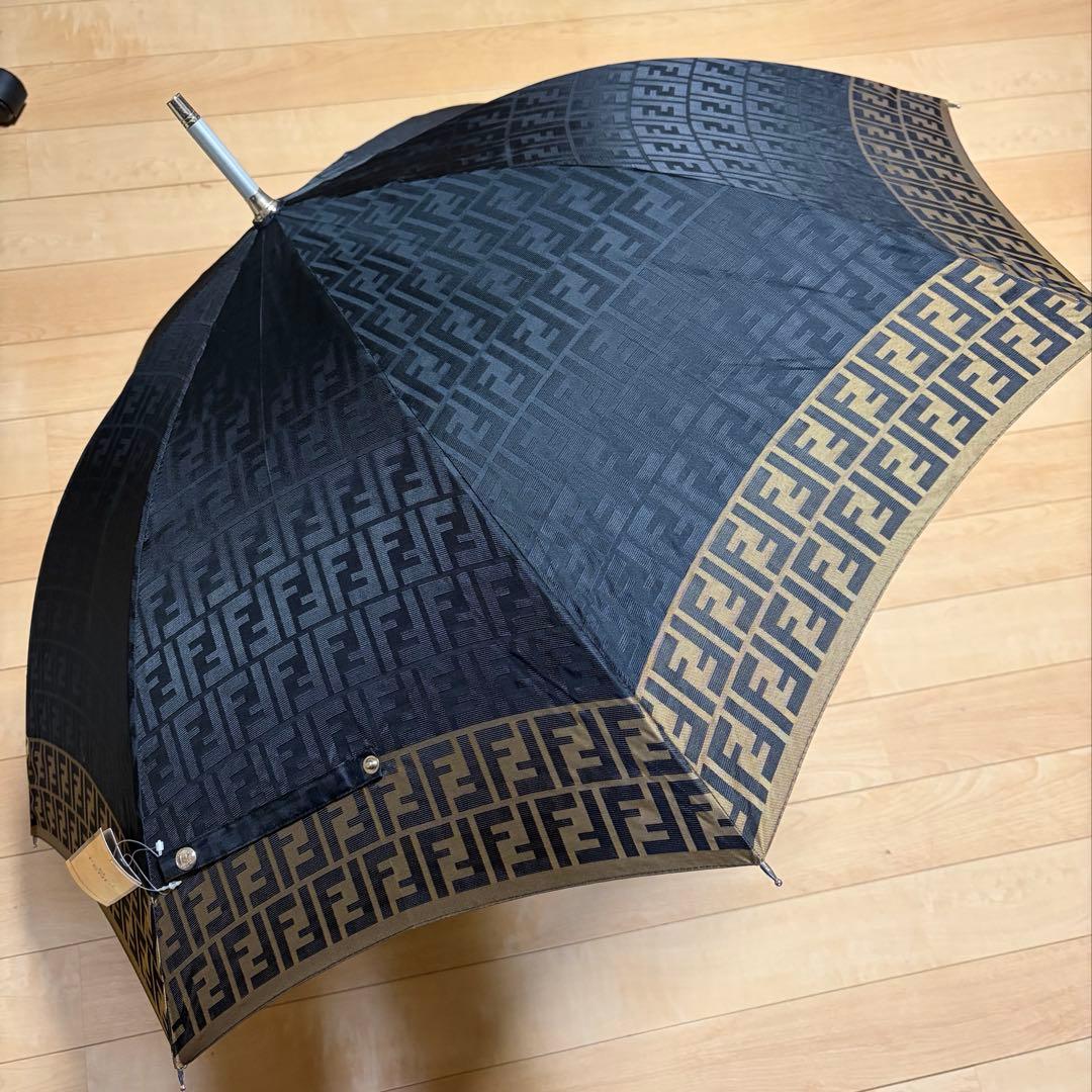 フェンディー　長傘・大　　　　　　　　　　　未使用品