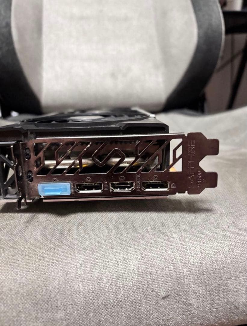 RX6700XT 3ファン グラフィックボード HDMI接続