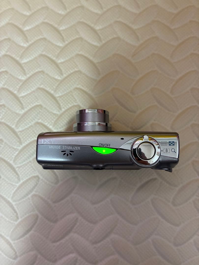 美品純正ケース付き　canon&キャノン　ixy900is デジタルカメラ
