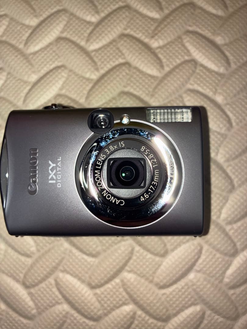 美品純正ケース付き　canon&キャノン　ixy900is デジタルカメラ