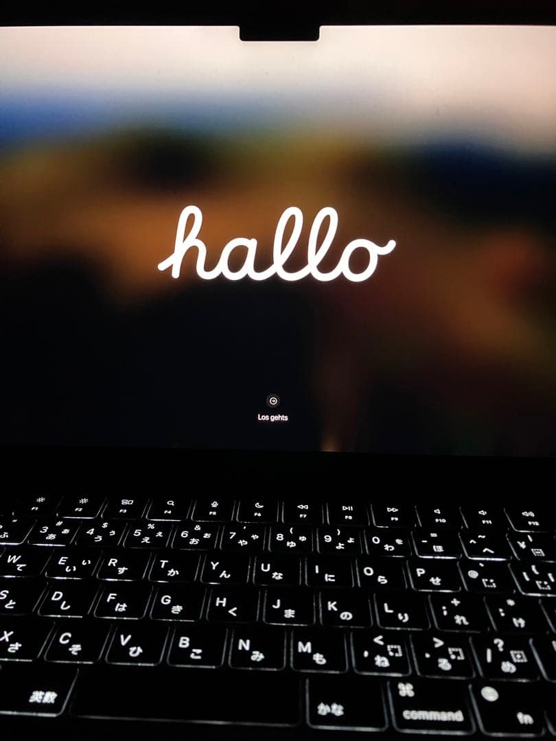 Apple MacBook Air (M2, 2022) 13.6インチ