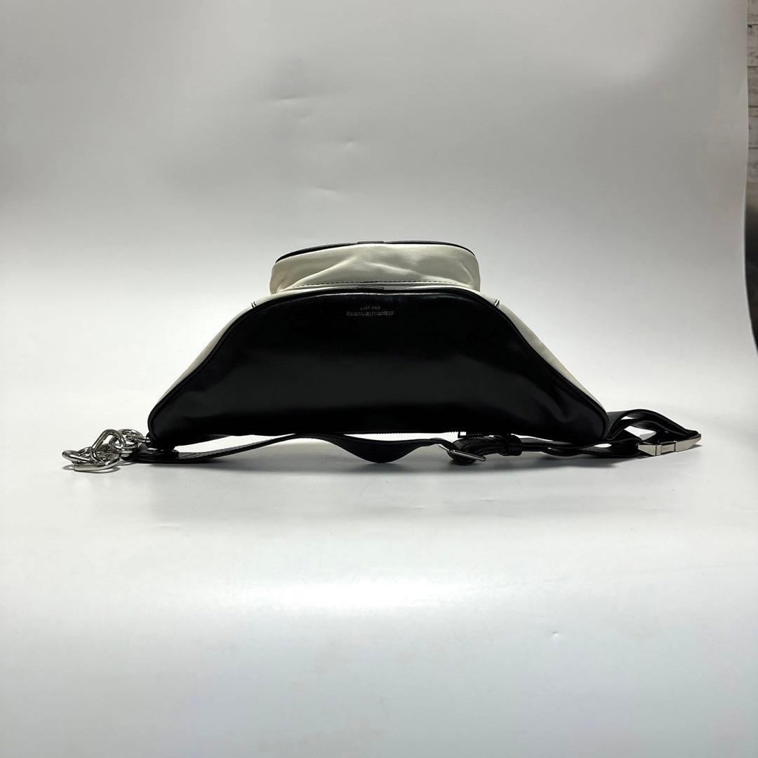 f82【極美品】アレキサンダーワン　ファニーパック　レザー　白　ボディバッグ.