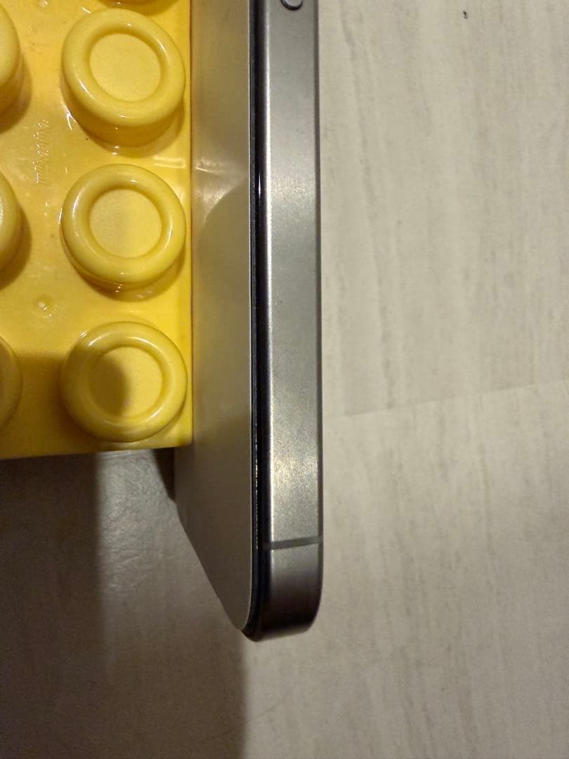 Apple iPhone 15 Pro ナチュラルチタニウム