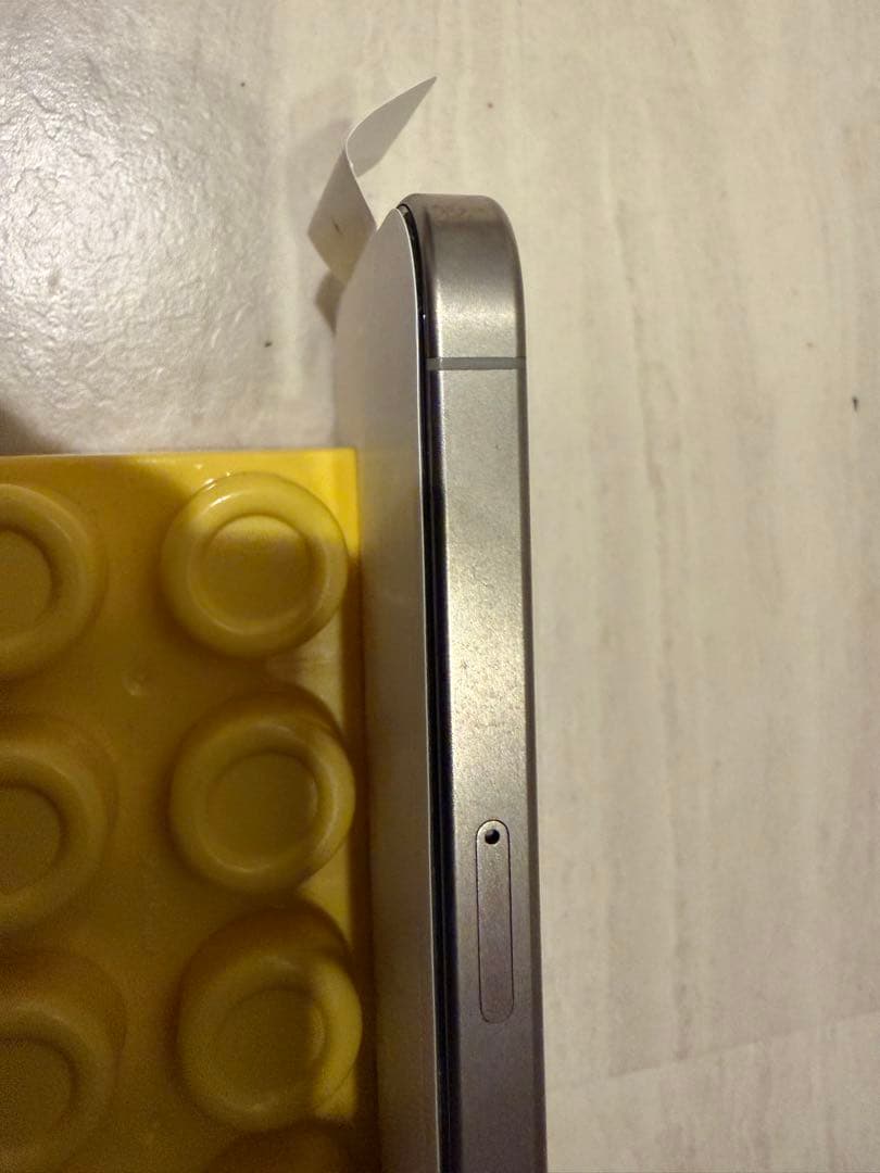 Apple iPhone 15 Pro ナチュラルチタニウム