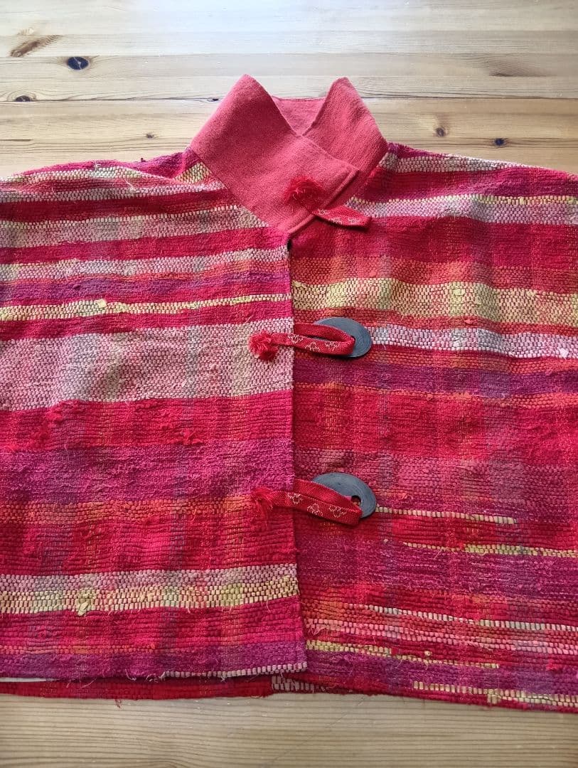 古布の裂き織りジャケットとベスト です。
