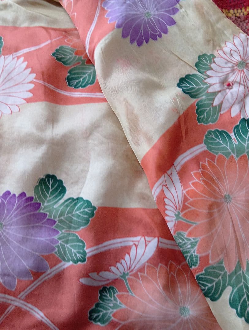 古布の裂き織りジャケットとベスト です。