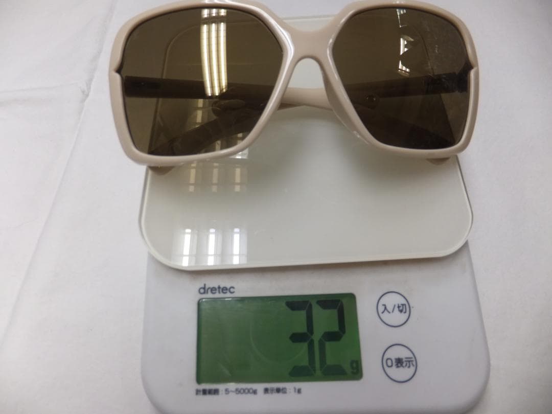 ルイヴィトン　フロール カレ サングラス ライトベージュ スモーク Z0392E