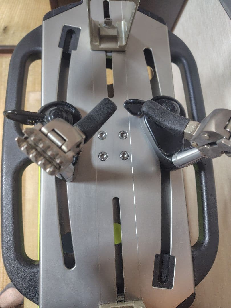 トアルソンストリングマシンテニス用　手動式　テーブルタイプ