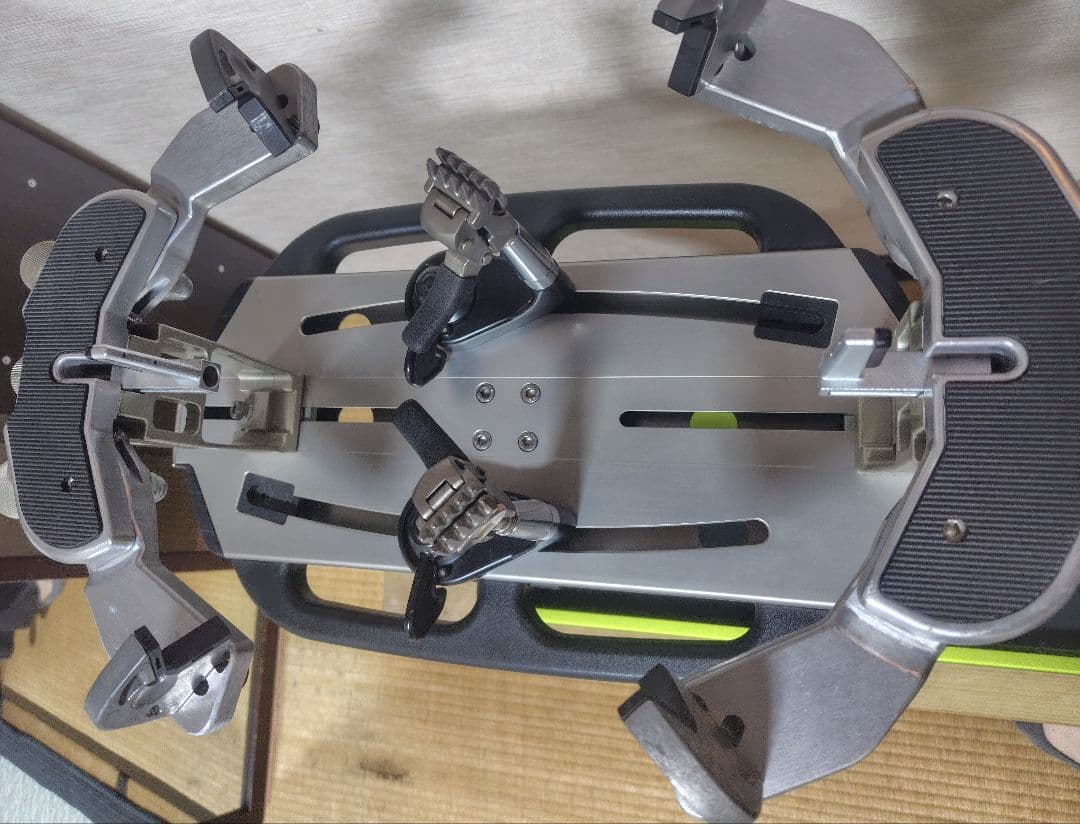 トアルソンストリングマシンテニス用　手動式　テーブルタイプ