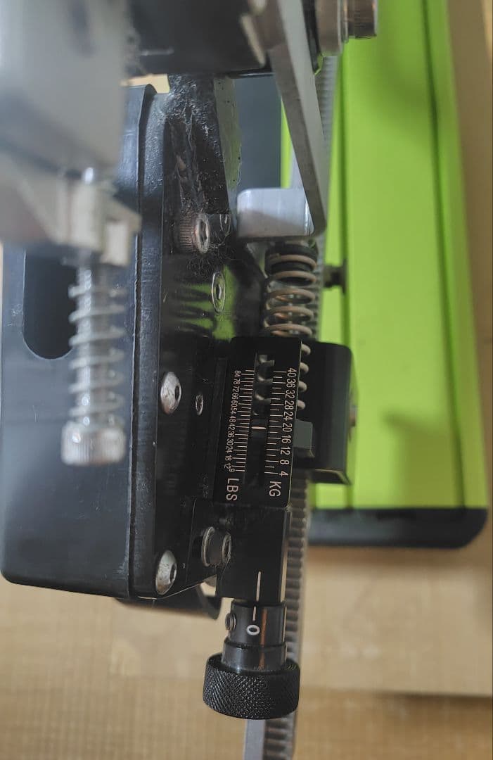 トアルソンストリングマシンテニス用　手動式　テーブルタイプ