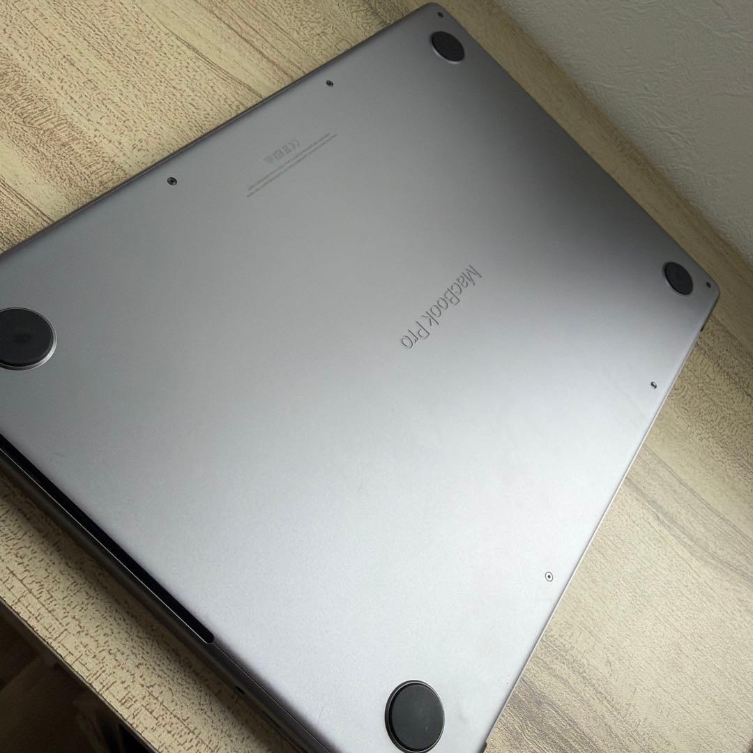 MacBook本体 Macbook pro 2021 14inch M1 Pro 16GB 512G