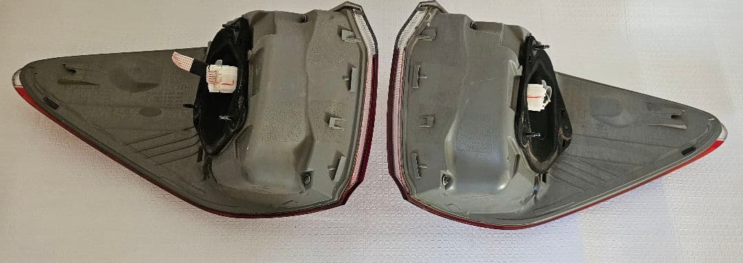 トヨタクラウンアスリートGRS200 テールライト 4個セット