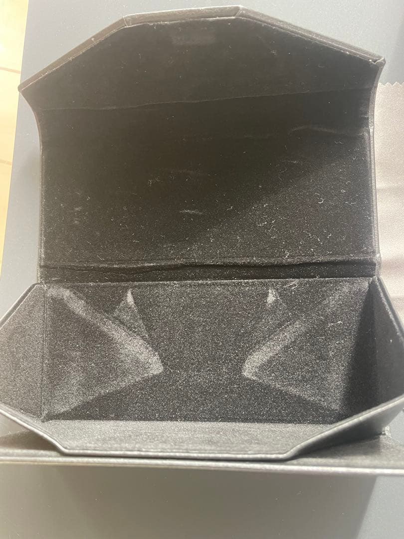 BLACK FLYS BLACK-SILVER/GREY 調光レンズサングラス