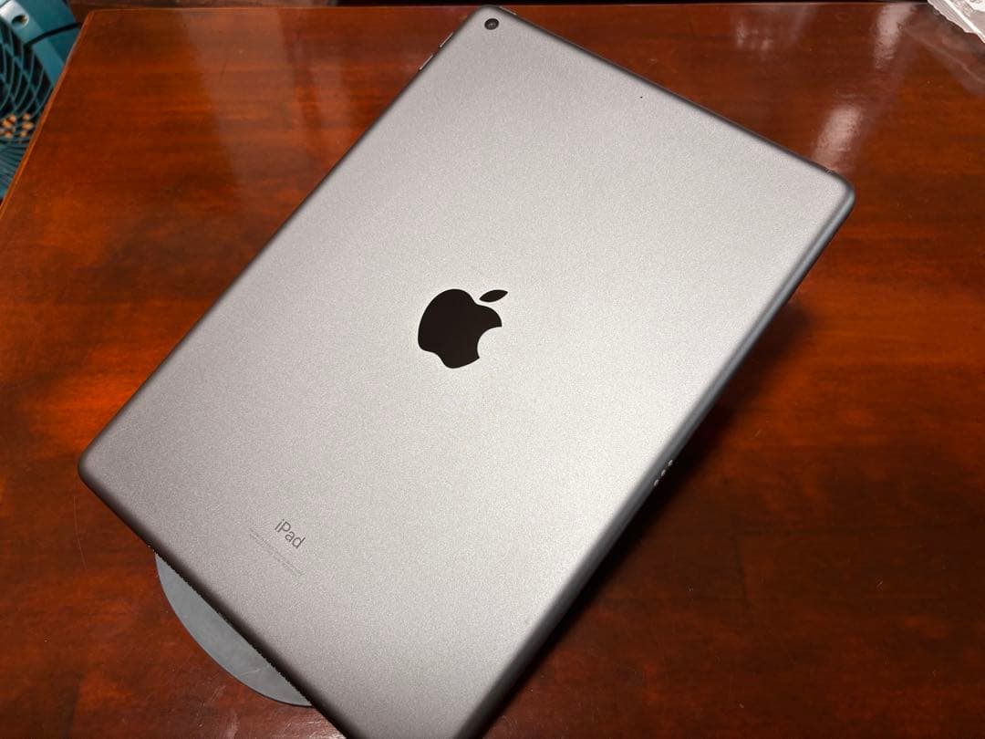 iPad 第9世代　64GB 画面ガラス割れ