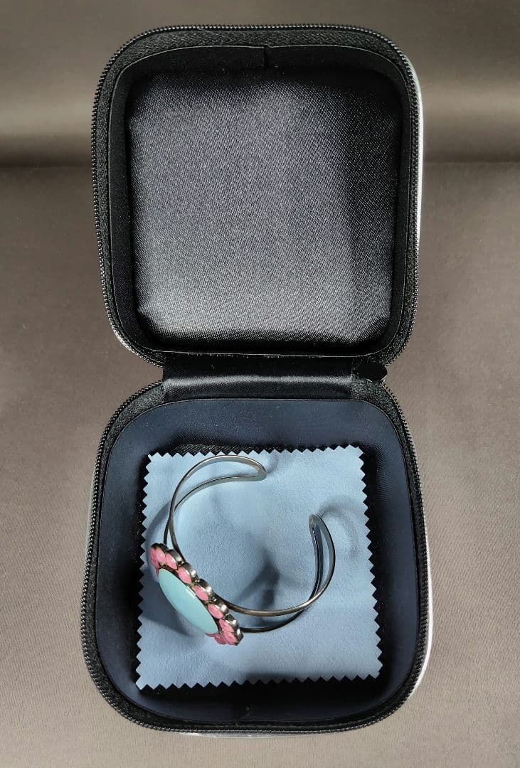 TOUS シルバーバングル