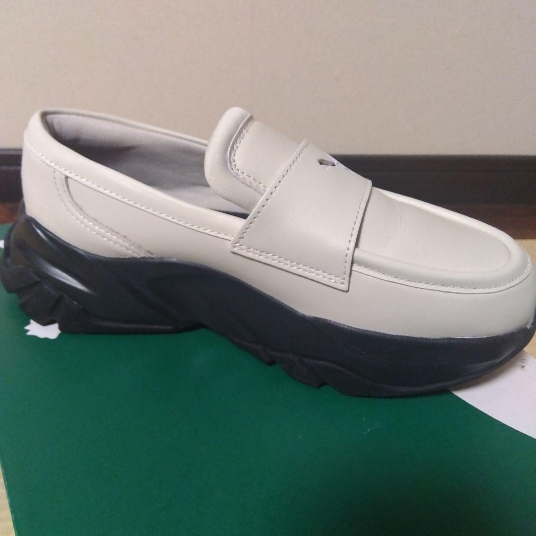 PUMA厚底ローファー