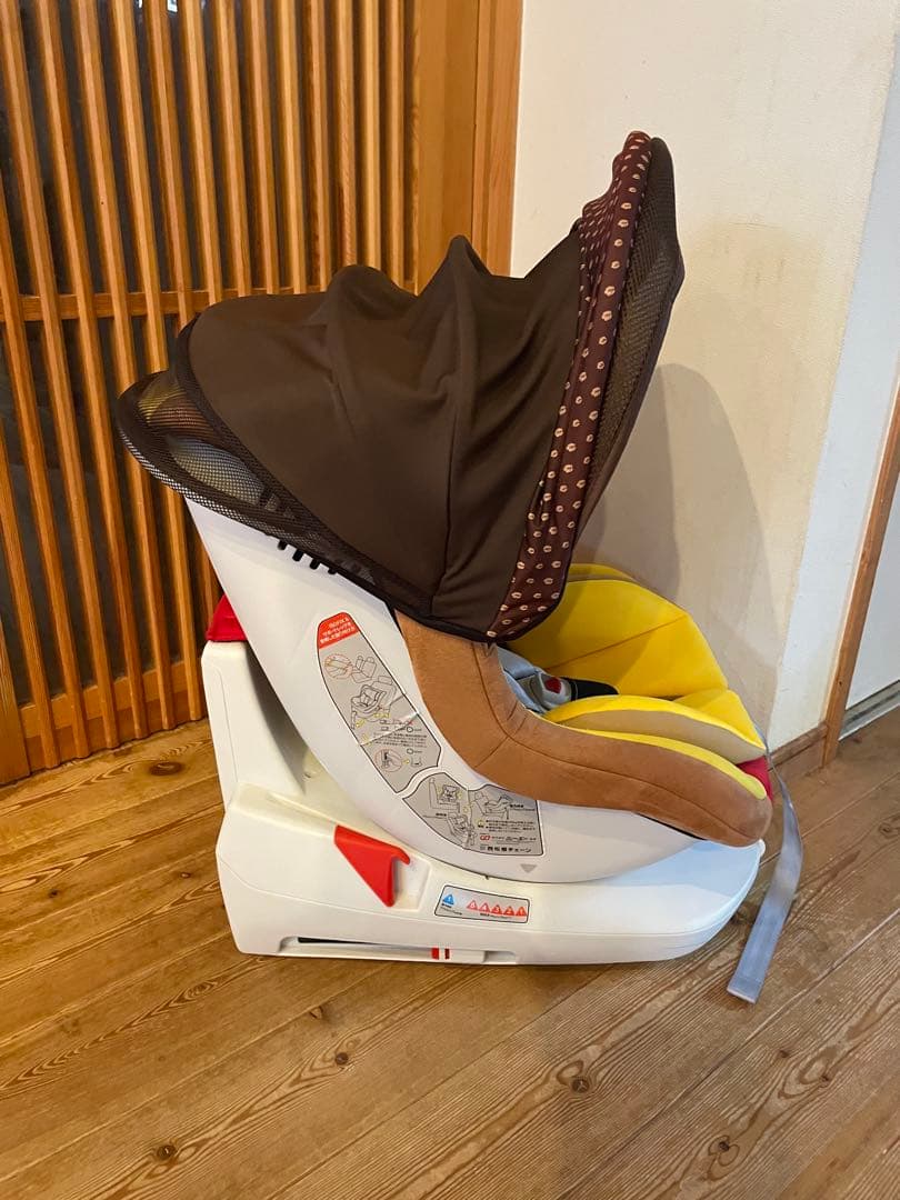 美品　ターンシート くまのプーさん チャイルドシート ISOFIX ディズニー