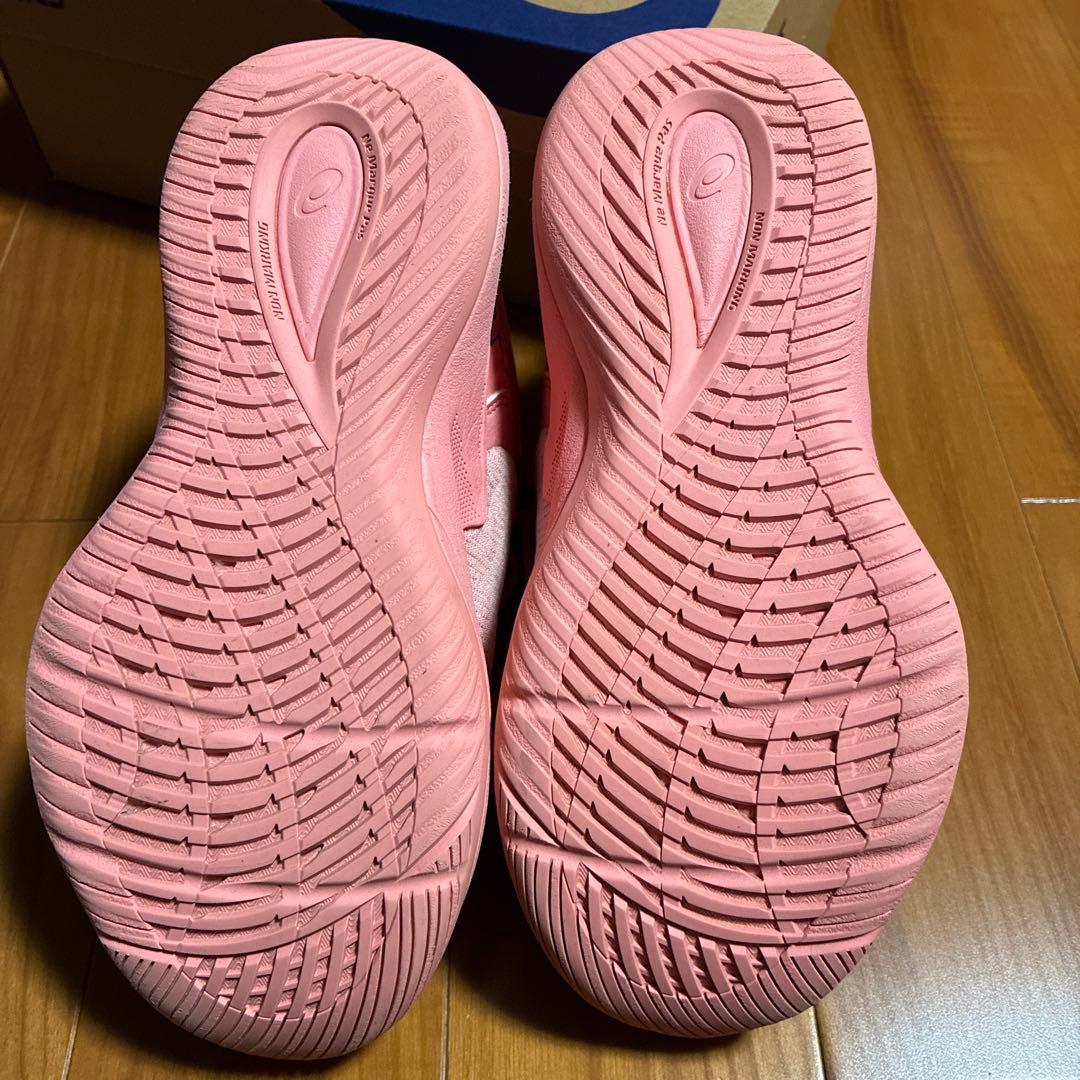 バスケットボールシューズ　ノヴァサージ3