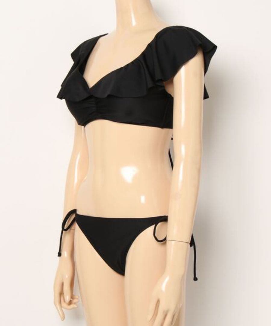 【新品同様】軽い着け心地でしっかり盛れる　楽盛り水着　ワイヤービキニ　7S