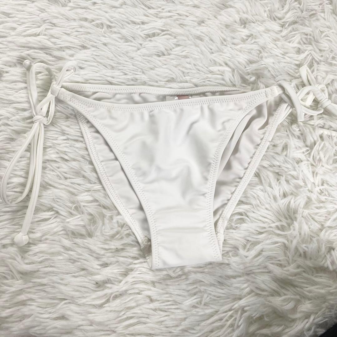 【新品同様】軽い着け心地でしっかり盛れる　楽盛り水着　ワイヤービキニ　7S