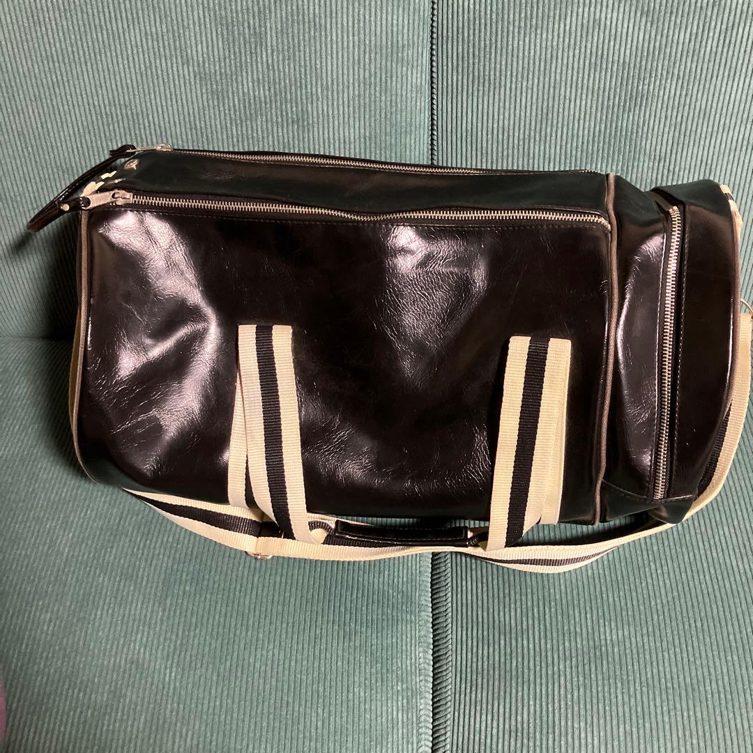 フレッドペリー　バレルバッグ　ボストンバッグ　ダブルファスナー　2WAY　黒