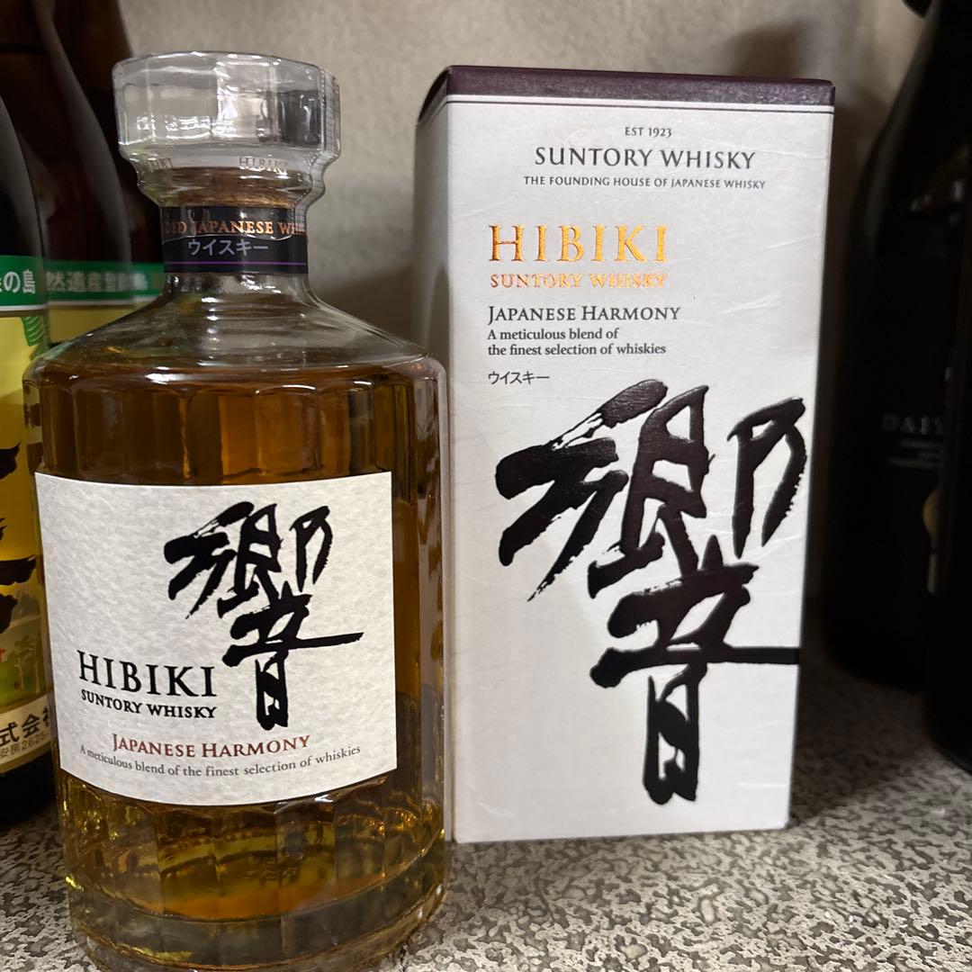 HIBIKI JAPANESE HARMONY 700ml箱付き