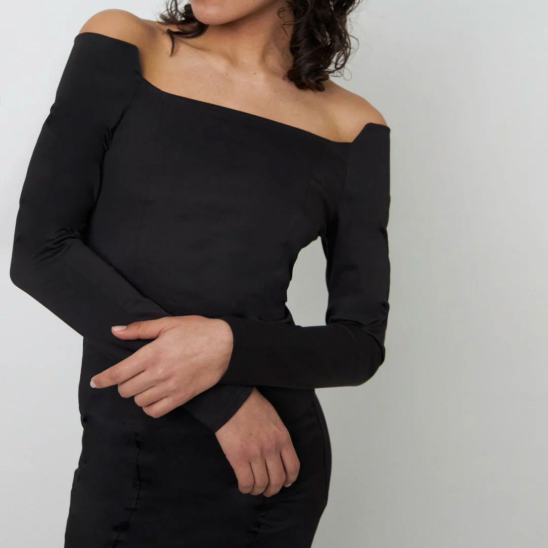 【ぺろ】Elaine Hersby Calista Top オフショルダー