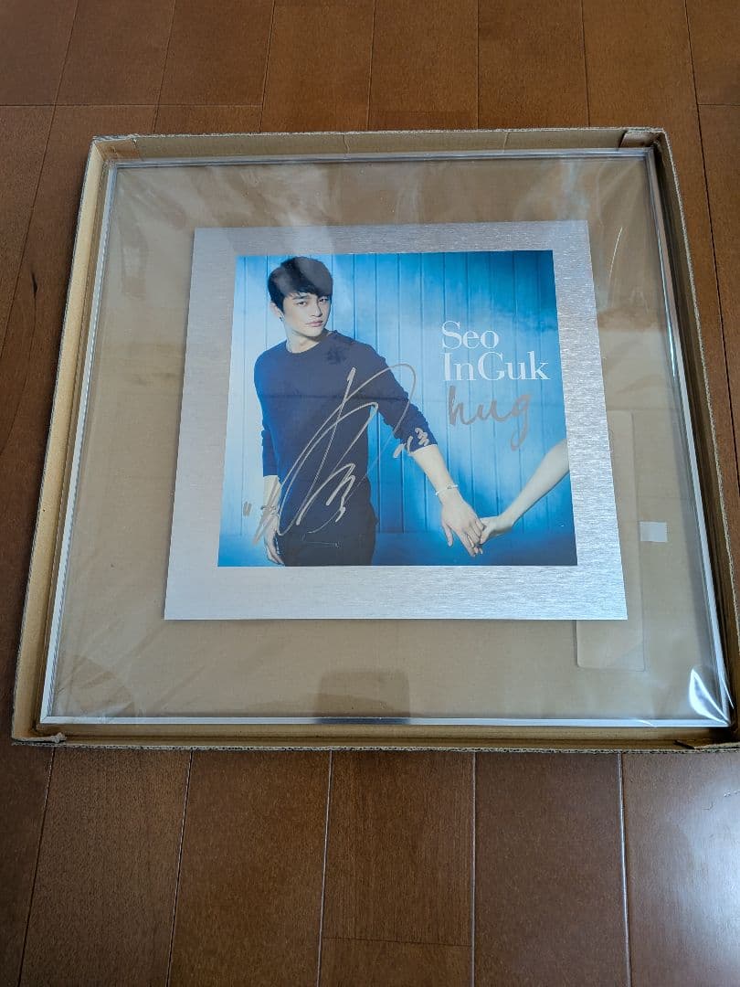 ソ・イングク Seo In Guk hug サイン入りフォトセット(やや難あり)